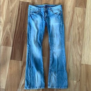 Amethyst Light Wash bootcut jeans